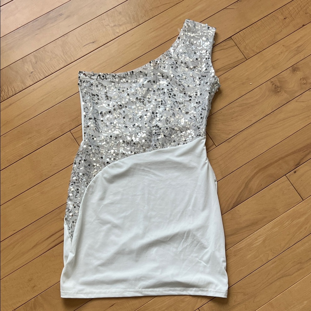 Elegant Sequin One-Shoulder Dress